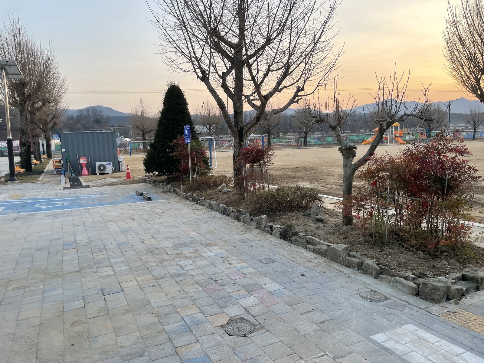 충주 자연석 폭포·연못 시공