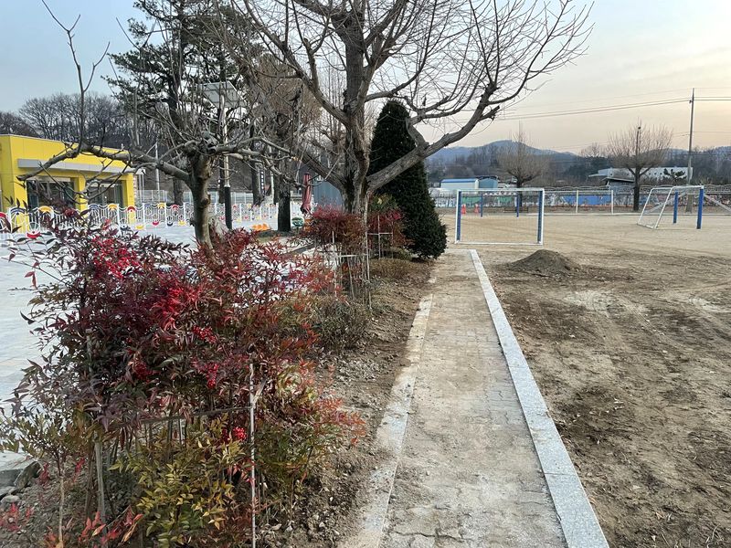 현무암 자연석 포장 시공 완성 - ABC조경